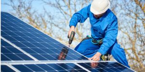 Installation Maintenance Panneaux Solaires Photovoltaïques à Laval-de-Cere